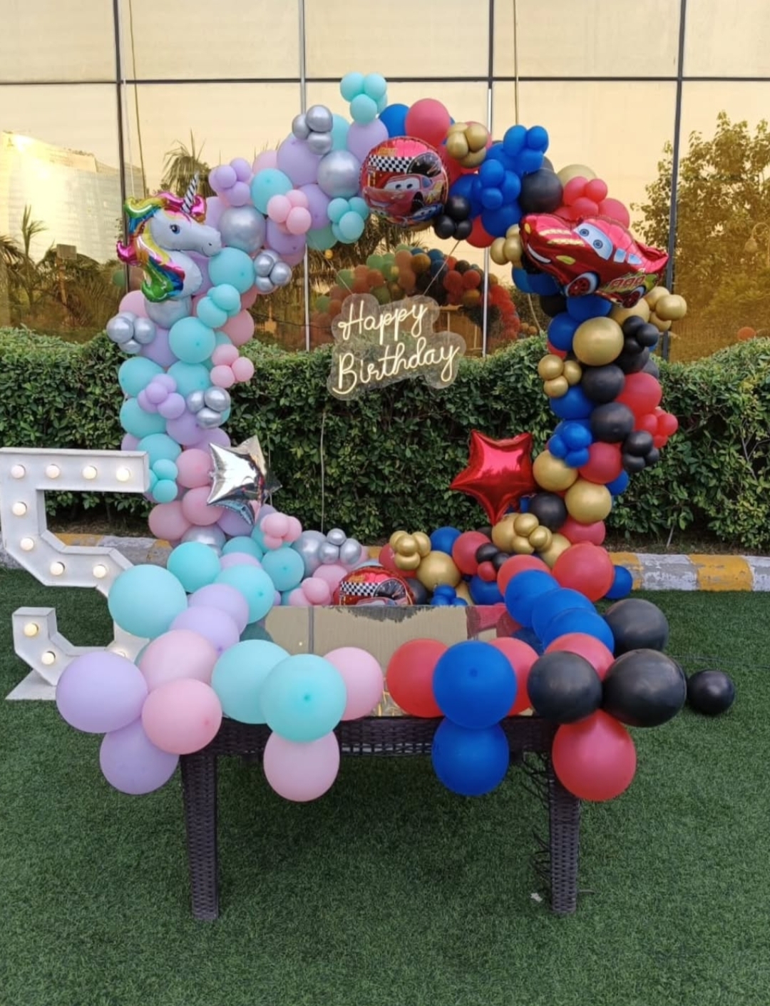 Car & Unicorn Mixed Ring Birthday Decor