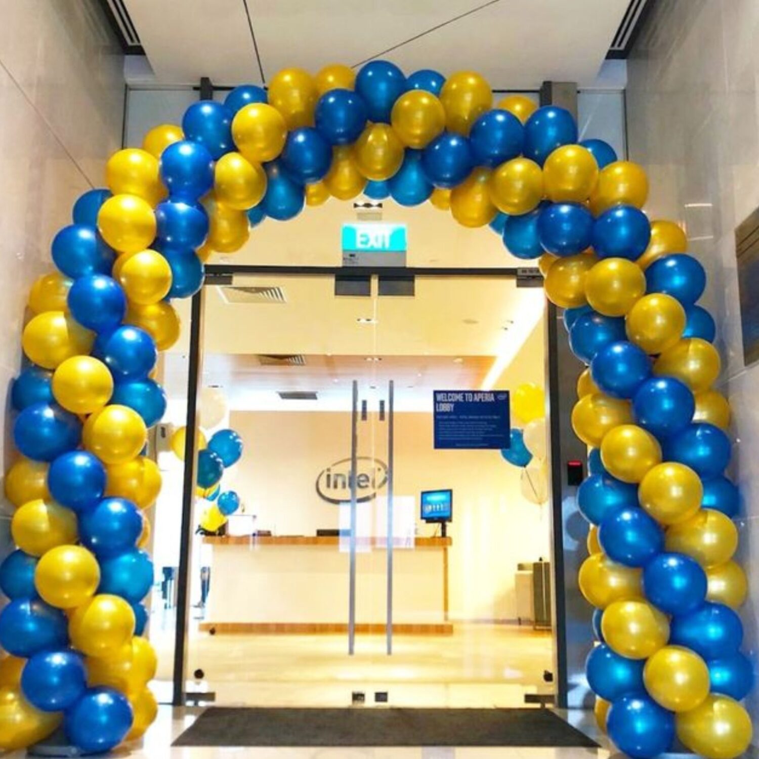 Add U shape Balloon Gate Arch